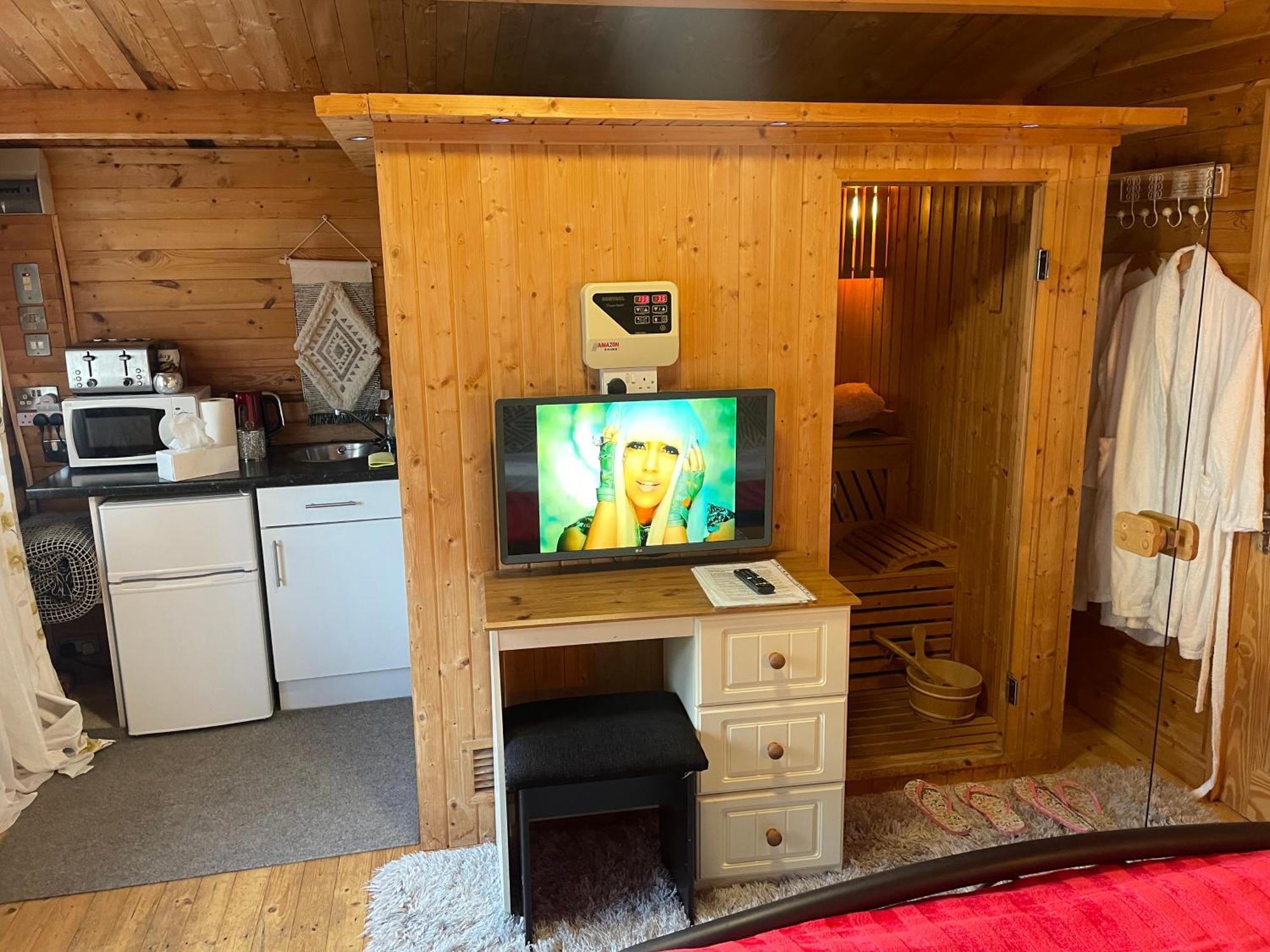 Chalet Free Sauna & Spa Superking Bed Killaloo Ngoại thất bức ảnh