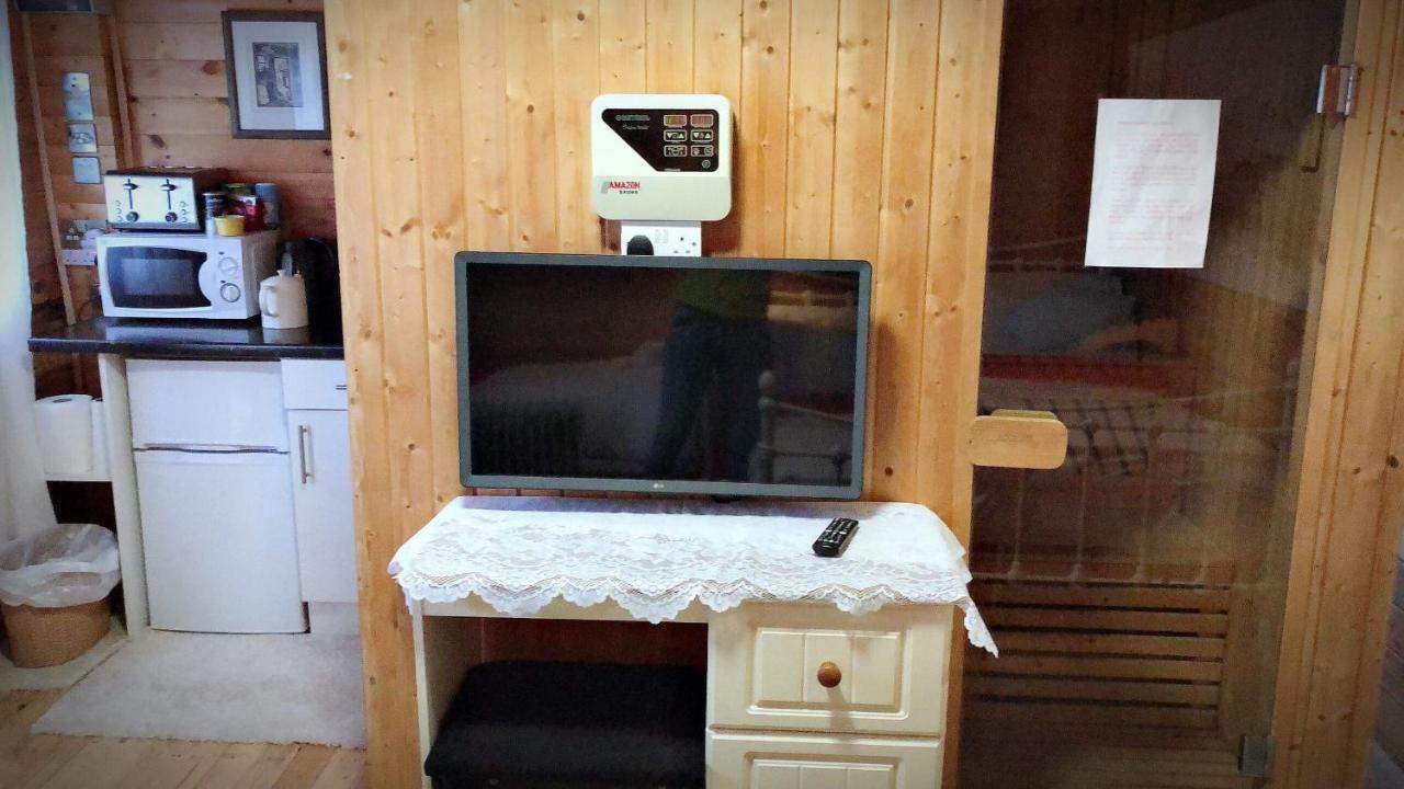 Chalet Free Sauna & Spa Superking Bed Killaloo Ngoại thất bức ảnh